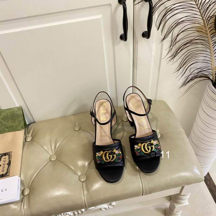 Picture of Gucci Shoes _SKUGuccisz35-394CY01226836